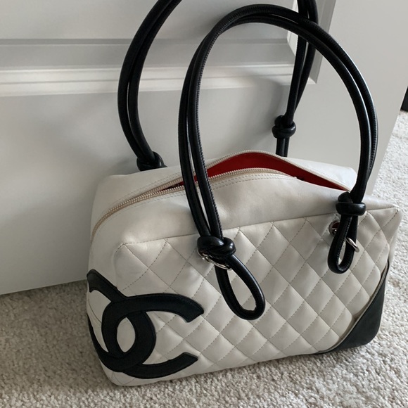 Authentic Chanel Vintage Cam-bone my First bag 😍(needed Chanel spa💖) - Picture 2 of 10